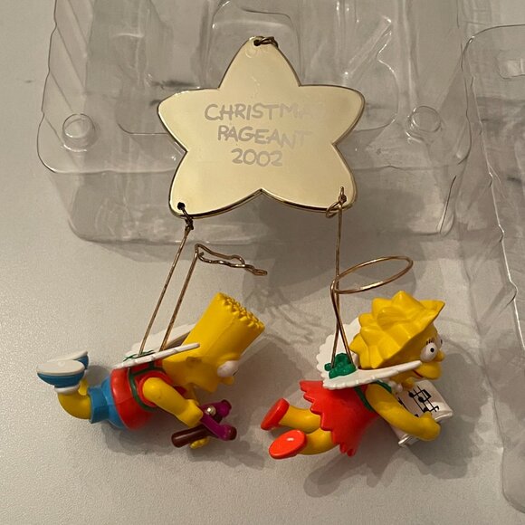 Carlton Cards Springfield Elementary Presents A Simpsons Christmas Ornament 2002 - Picture 6 of 15